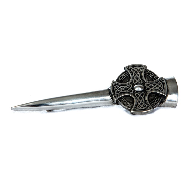 KILT PIN